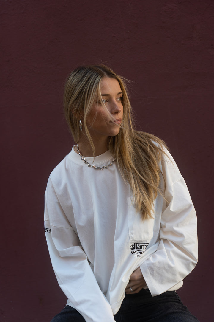 LONGSLEEVES & CREWNECKS